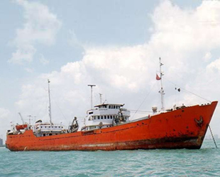 Diya isimli petrol tankeri, Aden’de battı