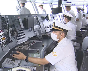 TCG Alemdar personeli, bayramı görev başında karşıladı