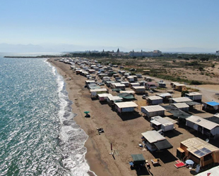 Antalya'da denize sıfır 'Çardak Beach' tatili ilgi görüyor
