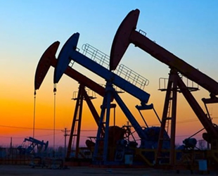 EIA, petrol fiyat tahminini yükseltti