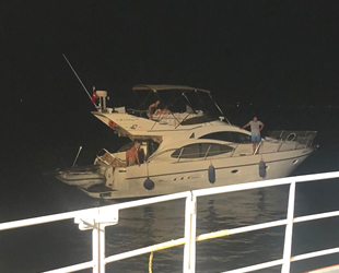 Marmara Adası’nda makine arızası yapan tekne, sürüklendi