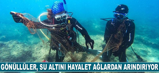 Doğu Akdeniz'de dalış yapan gönüllüler, su altını hayalet ağlardan arındırıyor