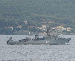 Rus mayın tarama gemisi, Çanakkale Boğazı’ndan geçti