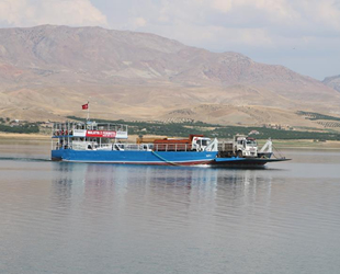 Malatya’da feribot yolculuğu ilgi görüyor