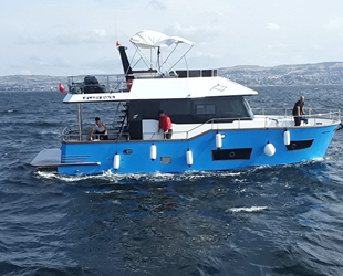 Büyükçekmece açıklarında su alan tekne kurtarıldı