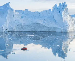 Grönland zirvesine tarihte ilk kez yağmur yağdı