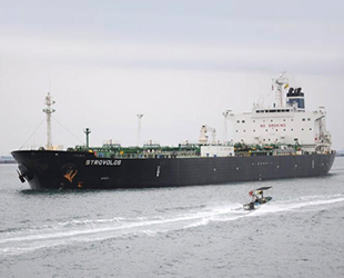 Endonezya, Strovolos petrol tankerine el koydu