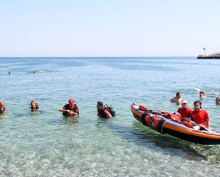 Kemer’de su altı temizliği gerçekleştirildi