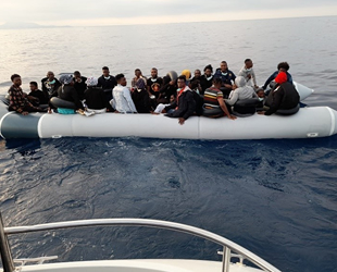 Kuşadası’nda 33 düzensiz göçmen kurtarıldı