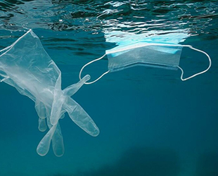 Pandemide 1.6 milyar maske okyanuslara atıldı