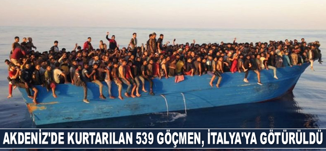 Akdeniz’de kurtarılan göçmenler, İtalya’ya götürüldü