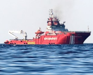 Nene Hatun Gemisi, Akdeniz'de petrol sızıntısı temizlik çalışmasına başladı
