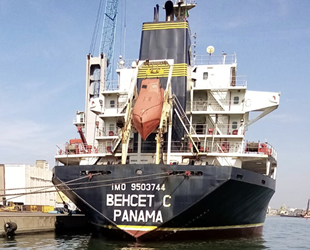BEHCET C isimli gemi, İtalya’da kontrolden çıkarak sürüklendi