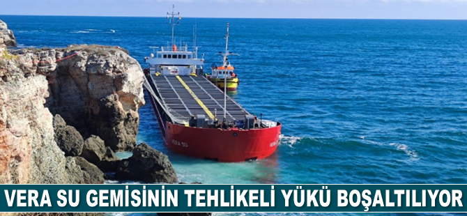 Bulgaristan’da karaya oturan VERA SU gemisinin tehlikeli yükü boşaltılıyor