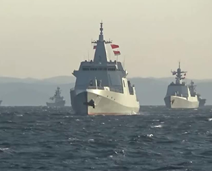 Çin ve Rusya'ya ait savaş gemileri, Tsugaru Boğazı'ndan geçti