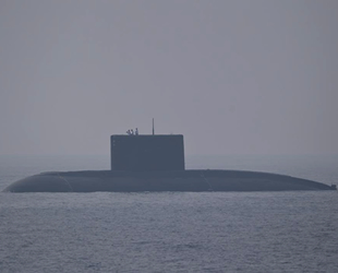 Pakistan, karasularına girmeye çalışan Hint denizaltısını engelledi