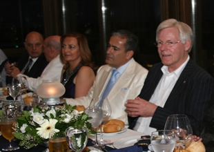 Denizciler Konvoy Country'de buluştu