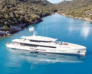 'Endeavour 2' isimli lüks yat, Kekova'ya geldi