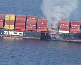 Kanada’da Zim Kingston konteyner gemisinde yangın çıktı