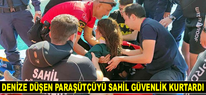 Denize düşen Ukraynalı paraşütçüyü Sahil Güvenlik ekipleri kurtardı
