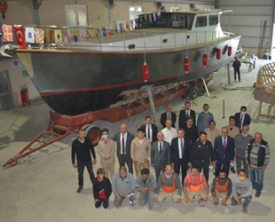 Denizcilik Lisesi öğrencileri, 15 metrelik tekne inşa etti