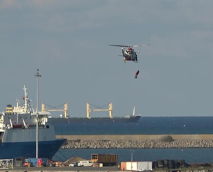 Sahil Güvenlik ekipleri, Samsun Limanı'nda kurtarma tatbikatı gerçekleştirdi