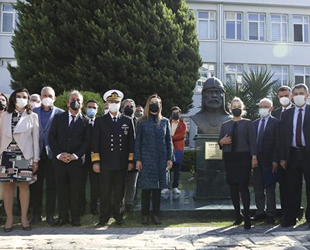 Dokuz Eylül Üniversitesi, Çaka Bey’in büstünü yaptırdı