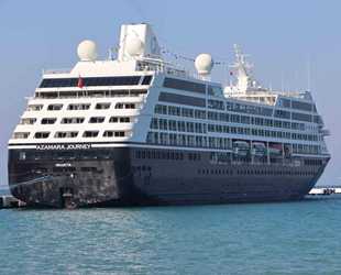 Azamara Journey kruvaziyer gemisi, Kuşadası'na geldi