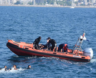 Özel dalış timleri sadece hayat kurtarmıyor, deniz diplerini de temizliyorlar