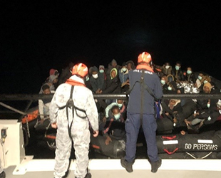 Kuşadası açıklarında 48 düzensiz göçmen kurtarıldı