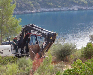 Akbük Koyu’nda yıkımlar yeniden başladı