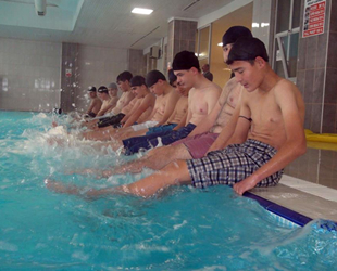 Yozgat'ta bin 580 öğrenci yüzme öğreniyor