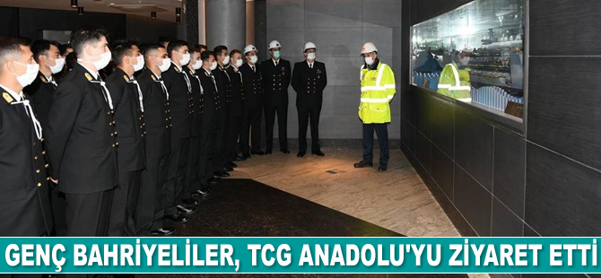 Genç bahriyeliler, TCG Anadolu’yu ziyaret etti