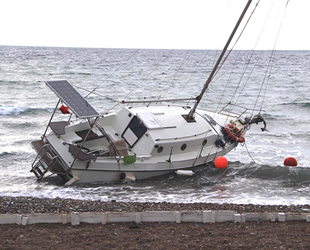 Çilek isimli yelkenli tekne, Bodrum’da karaya oturdu