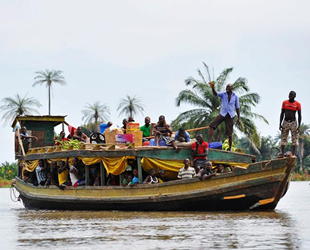 Nijerya'da ticari tekne taşımacılığı askıya alındı