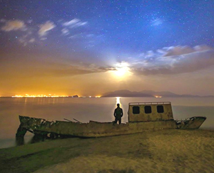 Van Gölü'nün simgesi batık teknenin yerine yenisi konulacak