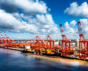 Peel Ports, 2040 yılında net sıfır emisyon taahhüt etti