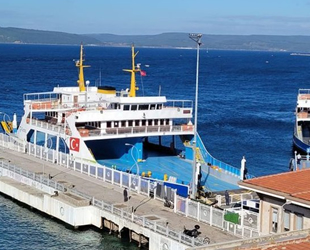 Gökçeada ve Bozcaada’ya feribot seferleri iptal edildi