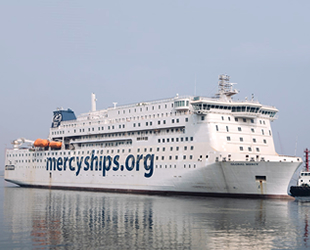 Dünyanın en büyük sivil hastane gemisi Global Mercy, gönüllüleri bekliyor