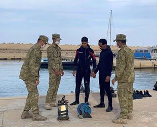 Libya ordusu, deniz mayınlarını imha ediyor