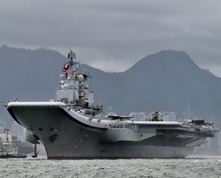 Çin'in Liaoning uçak gemisi, Pasifik Okyanusu'na açıldı