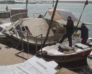 Antalya’da yağıştan dolayı 2 adet tekne battı