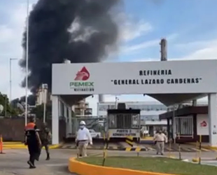 Meksika'da Lazaro Cardenas Petrol Rafinerisi’nde yangın çıktı
