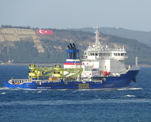 Rus askeri lojistik gemisi, Çanakkale Boğazı’ndan geçti