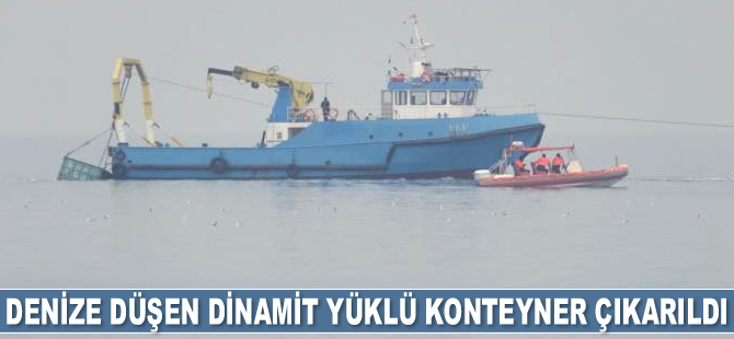 İskenderun Körfezi'nde denize düşen dinamit yüklü konteyner çıkarıldı