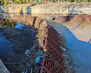 Atık Tutucu Sistemi, çöplerin denize gitmesini engelliyor