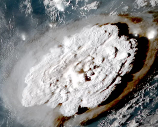 Ada ülkesi Tonga'ya tsunami dalgaları ulaştı