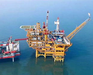 Çin'in en büyük deniz petrol sahasında üretim 30 milyon tonu aştı
