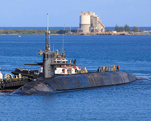 ABD'nin balistik füze denizaltısı USS Nevada, Guam Adası'na ulaştı