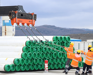 Karadeniz gazını taşıyacak boruların ilk etabı, Filyos Limanı'na getirildi